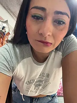 Snapshot of IsabellaMariet chatting on June 15, 2026, 2:52 pm IsabellaMariet online show from June 15, 2026, 2:52 pm