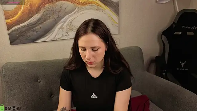 Julia Shyy online show from May 13, 2026, 1:14 am