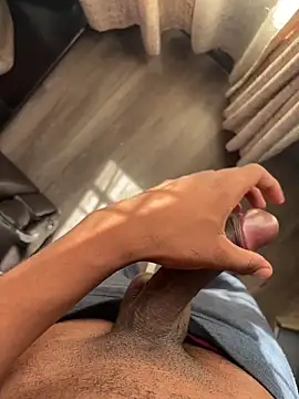 Freakstarza online show from April 28, 2026, 10:53 am