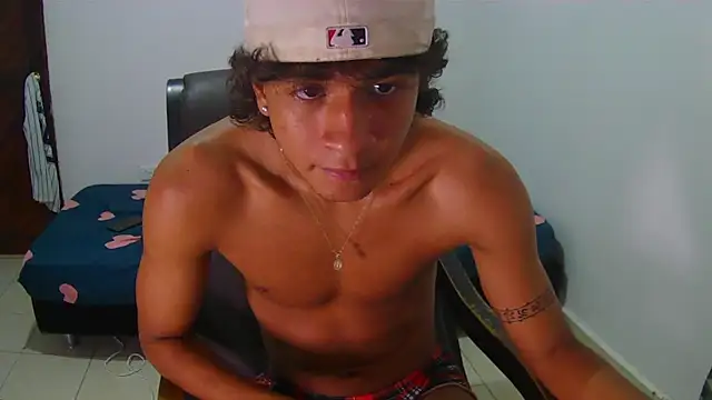Snapshot of Hansel_take chatting on June 9, 2026, 8:09 pm Hansel take online show from June 9, 2026, 8:09 pm