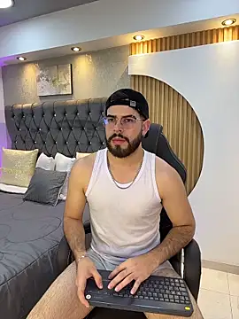 DomBoy  online show from May 14, 2026, 8:26 pm