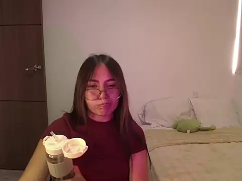 abbyyandmaxx online show from May 14, 2026, 4:36 pm