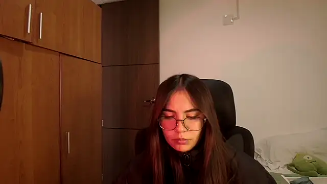 abbyyandmaxx online show from May 20, 2026, 4:46 pm