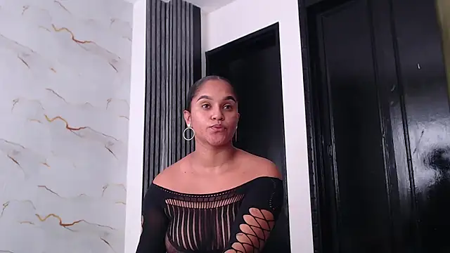 Snapshot of Liaa_cams chatting on June 14, 2026, 8:22 pm Liaa cams online show from June 14, 2026, 8:22 pm
