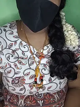 Snapshot of tamil_butterfly chatting on June 2, 2026, 6:54 pm tamil butterfly online show from June 2, 2026, 6:54 pm