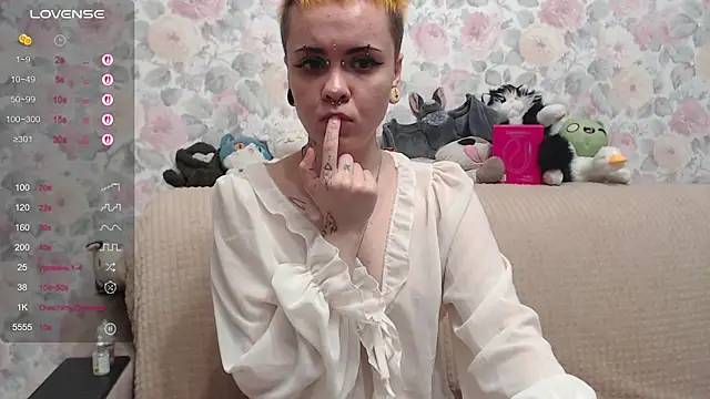 Snapshot of Tessie_sun chatting on May 26, 2026, 4:03 pm Tessie sun online show from May 26, 2026, 4:03 pm