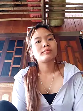 Su-su-bi online show from May 19, 2026, 1:56 am