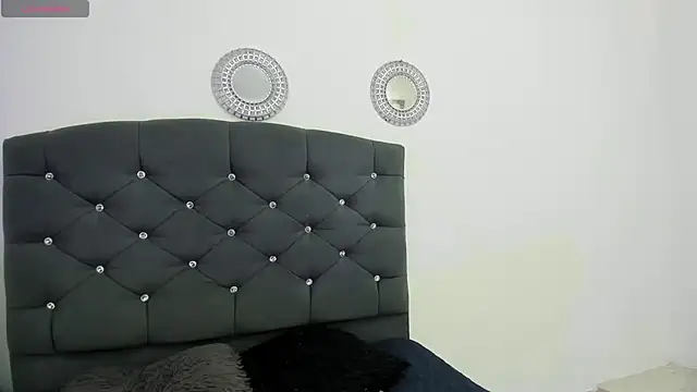 viioletta 00 online show from June 18, 2026, 2:32 pm