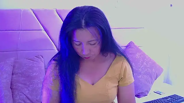 Scarlett Divine online show from May 9, 2026, 2:22 pm