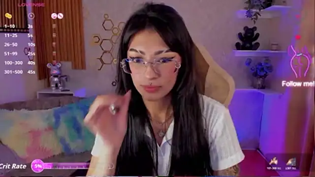 mia smoke  online show from May 9, 2026, 2:11 pm