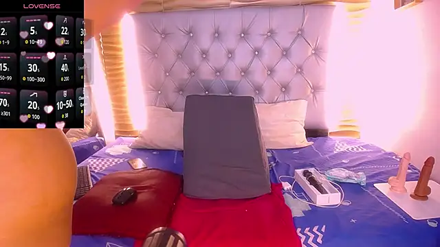 Snapshot of DafneRoger chatting on June 24, 2026, 12:26 pm DafneRoger online show from June 24, 2026, 12:26 pm