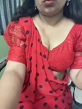Snapshot of Tamil_Azhagie chatting on May 28, 2026, 10:07 pm Tamil Azhagie online show from May 28, 2026, 10:07 pm