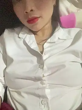 Snapshot of Samso-si chatting on May 1, 2026, 2:32 pm Samso-si online show from May 1, 2026, 2:32 pm