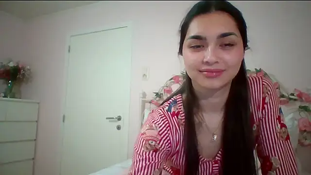 yourbella37 online show from May 13, 2026, 7:55 pm