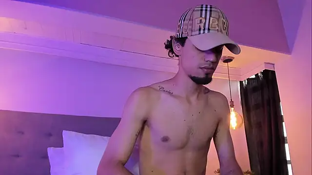 MichaelEvanss  online show from June 17, 2026, 12:50 pm