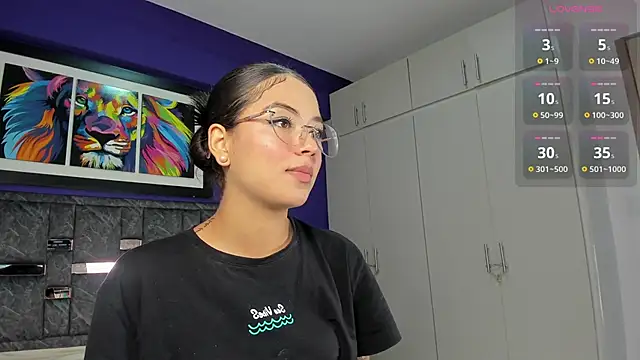 jade lov online show from May 13, 2026, 12:13 pm