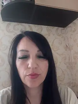 MalvikaLov online show from May 4, 2026, 3:30 pm