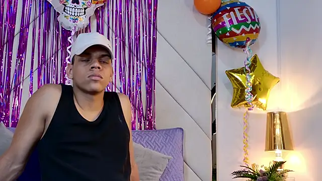Alex OrionJS online show from May 6, 2026, 1:47 am
