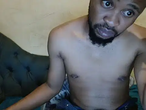 xxTroyX online show from May 21, 2026, 9:33 pm