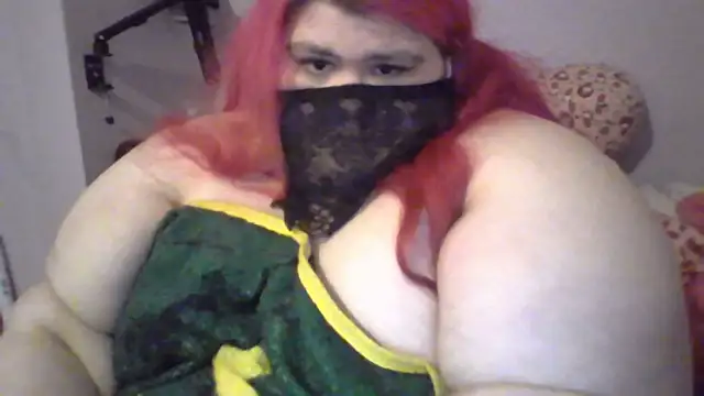 Lady KitsuneBIG online show from May 13, 2026, 7:22 pm