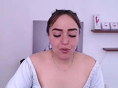 anyela bubble18 online show from May 22, 2026, 8:58 pm