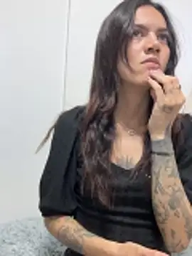 VeroJenkins  online show from May 18, 2026, 3:24 am