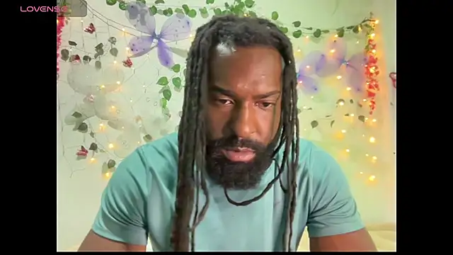 GuapoLivee online show from May 2, 2026, 1:10 am