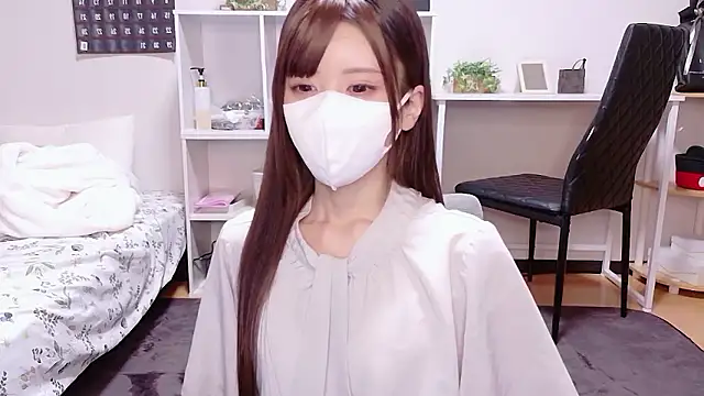 hina mochi online show from May 14, 2026, 2:57 pm