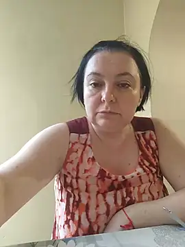 EmmaEmmy40 online show from June 11, 2026, 4:16 pm