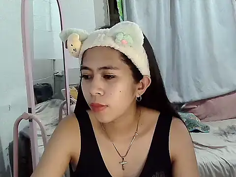 pretty cheng21 online show from May 16, 2026, 2:05 pm