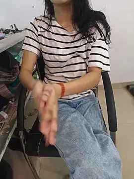 zoya baby  online show from June 18, 2026, 4:24 am
