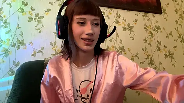AmeliaHaper online show from May 4, 2026, 11:39 am