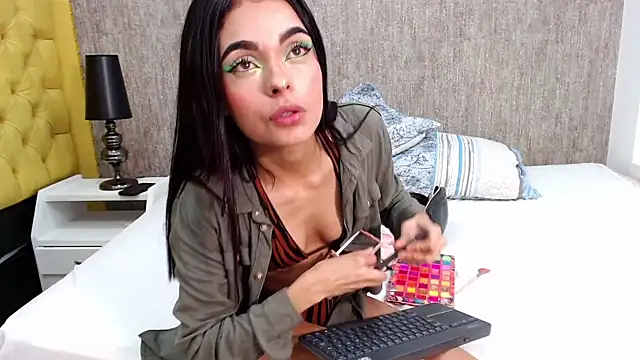 CatalinaFoxs online show from May 12, 2026, 8:06 pm