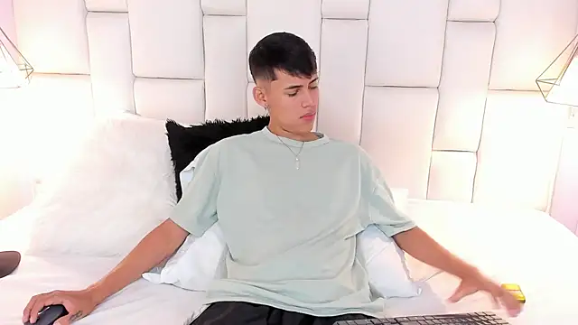 JacobFerrer online show from June 3, 2026, 5:51 pm