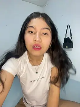 Xaannder online show from May 14, 2026, 3:13 am