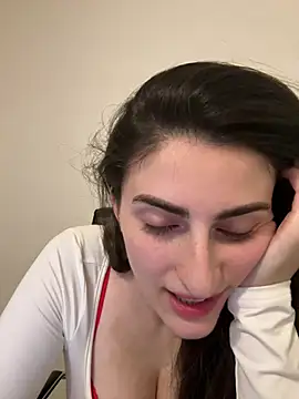 OliviaBaby- online show from May 13, 2026, 9:33 pm