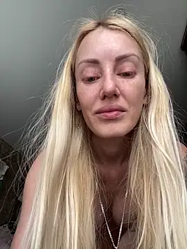 Snapshot of wildforestmuse_ chatting on May 26, 2026, 5:47 am wildforestmuse online show from May 26, 2026, 5:47 am