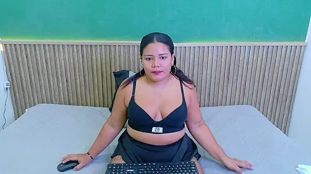 alondra x0x0 online show from May 9, 2026, 1:05 pm