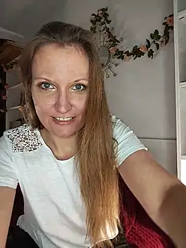 Snapshot of Candy_Cougar chatting on May 14, 2026, 6:53 am Candy Cougar online show from May 14, 2026, 6:53 am