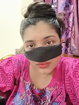 Joya-02 online show from June 7, 2026, 11:47 am
