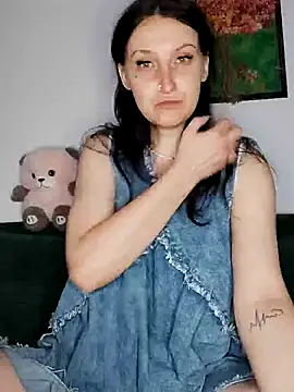 Goddessm00n1 online show from May 29, 2026, 11:25 pm