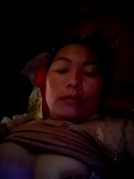 YeuAnhbigcock online show from May 12, 2026, 4:09 am