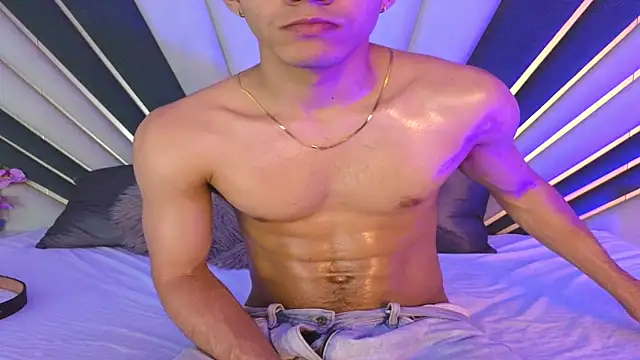Snapshot of Sebastian_Vega chatting on May 27, 2026, 11:24 pm Sebastian Vega online show from May 27, 2026, 11:24 pm