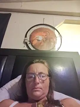Queenle91 online show from May 16, 2026, 12:29 am