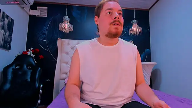 GingerHott  online show from May 9, 2026, 2:39 am
