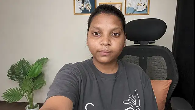 Snapshot of TANIYA8651 chatting on May 16, 2026, 5:23 pm TANIYA8651 online show from May 16, 2026, 5:23 pm