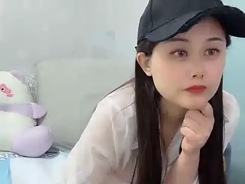Naomi Z online show from May 10, 2026, 11:04 am