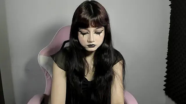 AnaisX0X0 online show from May 27, 2026, 11:24 pm