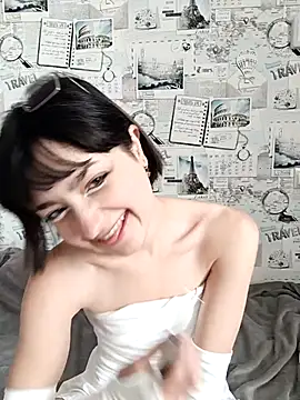 Snapshot of zyranoct chatting on May 27, 2026, 10:12 am zyranoct online show from May 27, 2026, 10:12 am