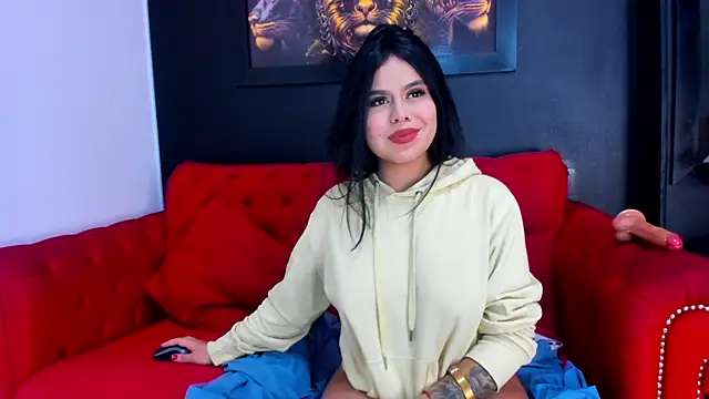 Mila Shade online show from May 13, 2026, 12:57 pm